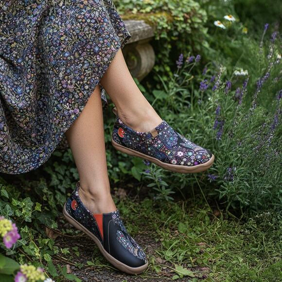 UIN Pray for Goodness Women’s Canvas Slip-On Shoes Size 7.5 Black Floral artsy - Picture 3 of 11